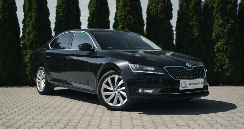 Skoda Superb cena 74998 przebieg: 158226, rok produkcji 2017 z Kolbuszowa małe 742